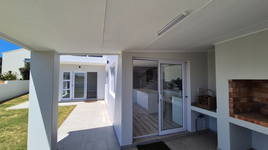 3 Bedroom Property for Sale in Country Club Western Cape